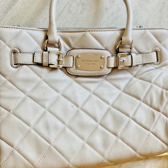 White Michael Kors Quilted Bag / Purse, 14Wx10H - Picture 5 of 8